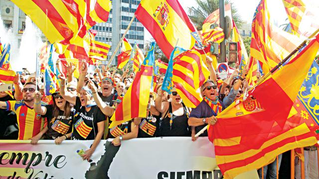 অনড় স্পেন ও কাতালোনিয়া