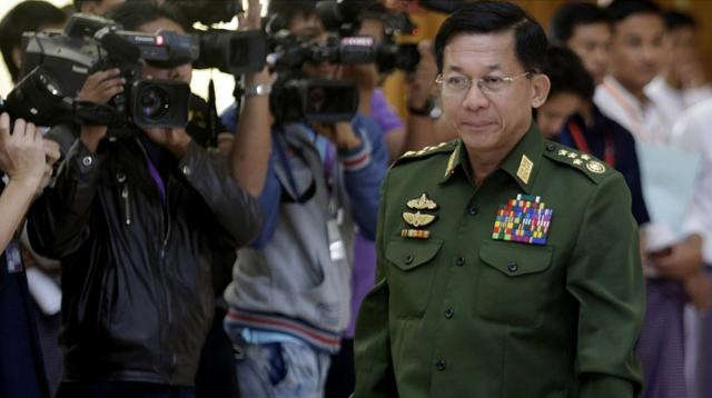 মিয়ানমারে সেনা কর্মকর্তাদের বিরুদ্ধে নিষেধাজ্ঞার চিন্তা