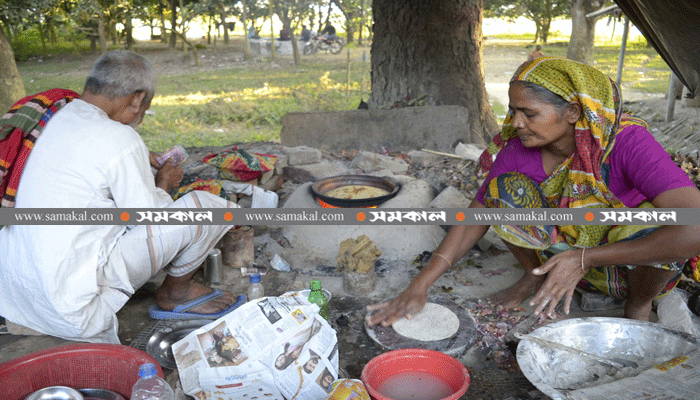 কালাই রুটিতে ২০ বছর ধরে চলে মিনার সংসার