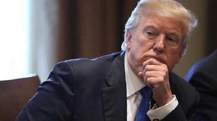 “করোনাতে ভয় পাবেন না”, হোয়াইট হাউসে ফিরে মাস্ক খুলে ফেললেন ট্রাম্প