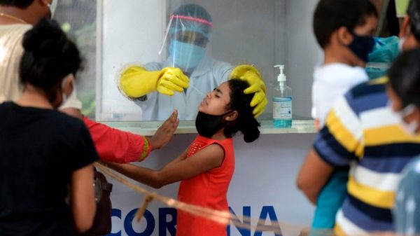 করোনায় ২৪ ঘণ্টায় ৩৫ জনের মৃত্যু, নতুন আক্রান্ত ১৮৮৮