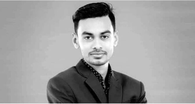 স্পিডব্রেকারে ধাক্কা, বাইক থেকে ছিটকে পড়ে যুবক নিহত