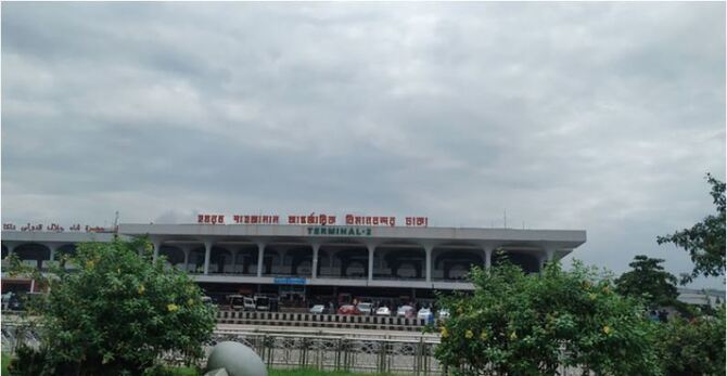 বাধ্যতামূলক কোয়ারেন্টাইনের খবরে দুঃশ্চিন্তায় যুক্তরাজ্য প্রবাসীরা