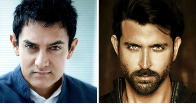 আমির খান সরে যাওয়ায় এলেন হৃতিক রোশন