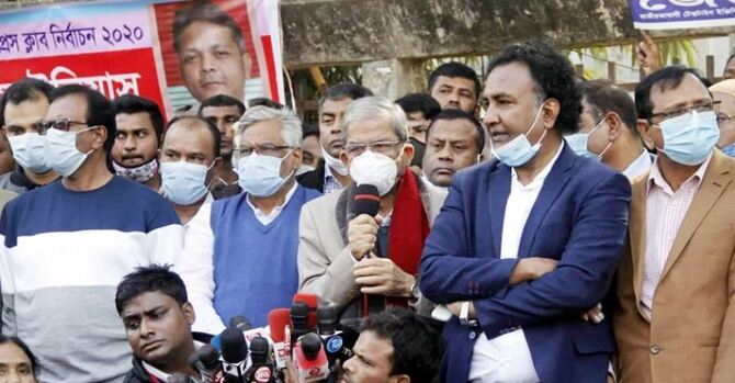 সরকারকে সরে যেতে বাধ্য করতে হবে : ফখরুল