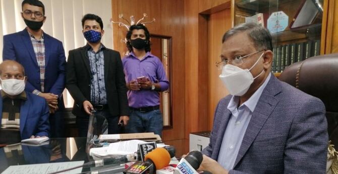 ফখরুলকে ‘রাজনীতির হাটে বিক্রি হওয়া রাজনীতিবিদ’ বললেন হাছান মাহমুদ