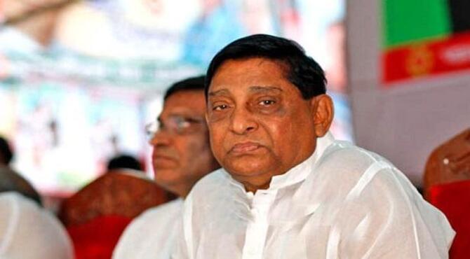 সরকার কলাগাছ না, ধাক্কা দিলেই পড়ে যাবে: মায়া