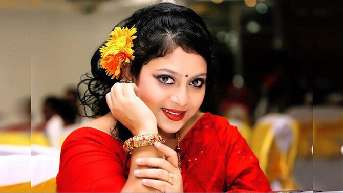 ৪২ বছরে পা রাখলেন সুন্দরীতমা শাবনূর