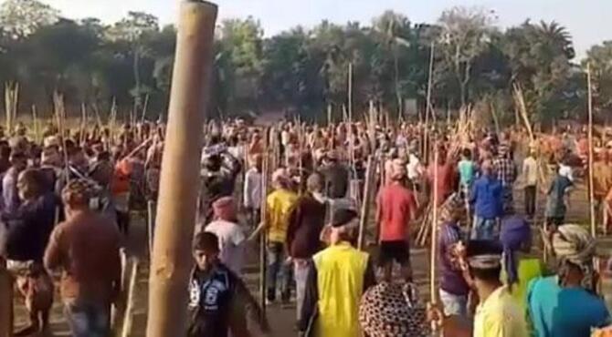 টেম্পুতে লোক ওঠানো নিয়ে সংঘর্ষে নিহত ২