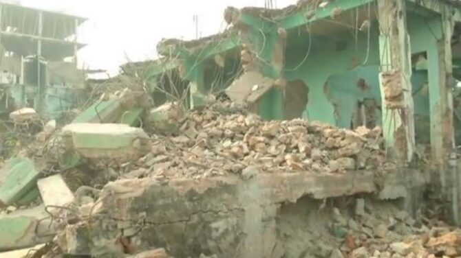 কেরানীগঞ্জে হাজী সেলিমের স্থাপনা গুড়িয়ে দেয়া হলো