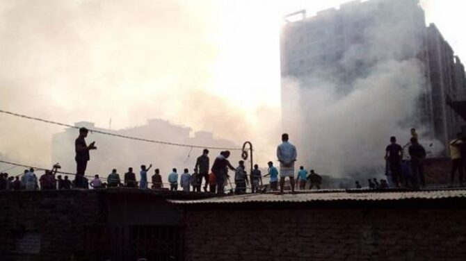 মিরপুরে বস্তিতে আগুন