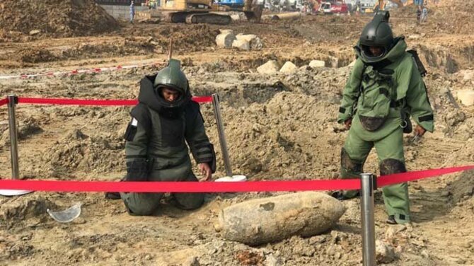 বিমানবন্দরে আবারো বোমা!