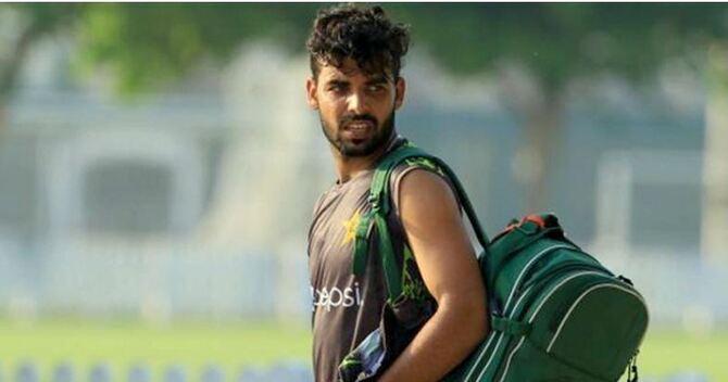 লম্বা সময়ের জন্য ছিটকে গেলেন শাদাব খান