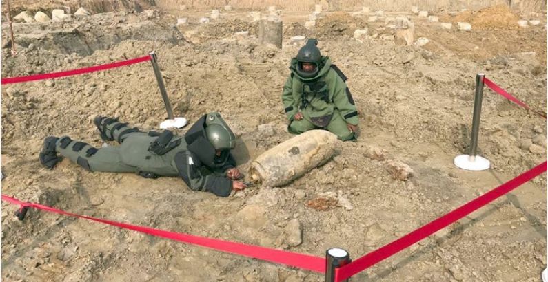 বিমানবন্দরে মাটি খুঁড়তে গিয়ে ফের মিলল ২৫০ কেজি ওজনের ‘বোমা’