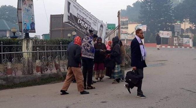 কনকনে বাতাসে কাঁপছে পঞ্চগড়