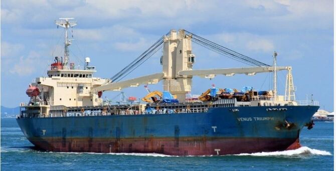 মাতারবাড়ী ‘গভীর সমুদ্রবন্দরে’ ভিড়ল প্রথম জাহাজ