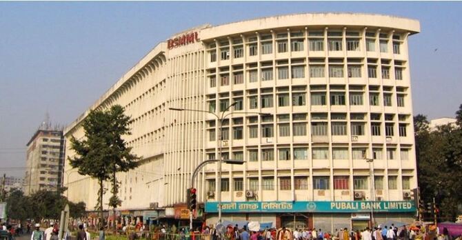 অর্ধশতাধিক চাকরি দিচ্ছে বিএসএমএমইউ