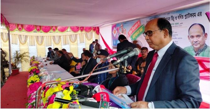 রেলের উন্নয়নকে ত্বরান্বিত করেছে সরকার : রেলমন্ত্রী