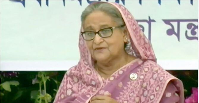 বিত্তশালীদেরও শিক্ষাসহায়তায় এগিয়ে আসার আহ্বান প্রধানমন্ত্রীর