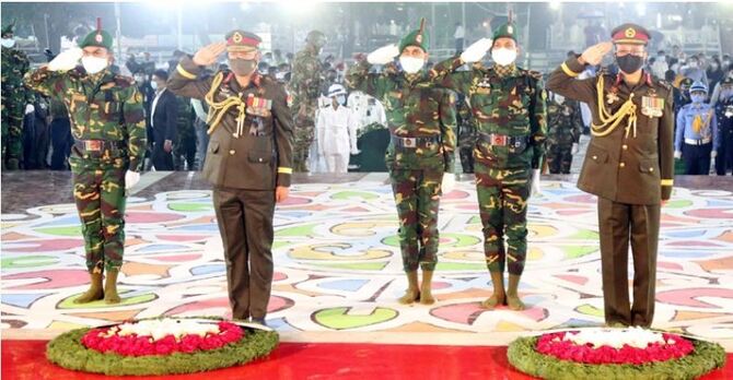 ভাষা শহীদদের প্রতি রাষ্ট্রপতি ও প্রধানমন্ত্রীর শ্রদ্ধা