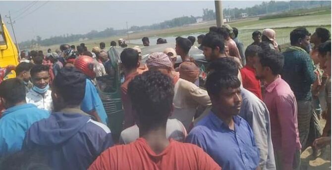 পুলিশের ধাওয়ায় অটোরিকশা খাদে পড়ে চালক নিহত