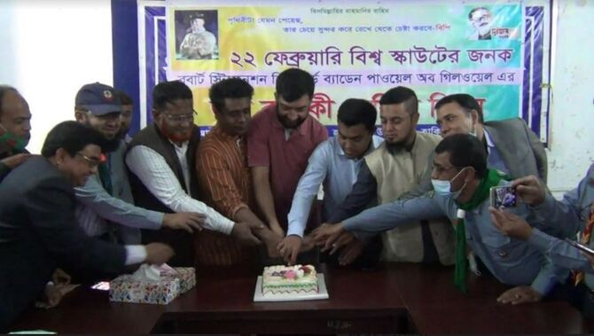 হিলিতে বিশ্ব স্কাউটের জনকের ১৬৫তম জন্মবার্ষিকী ও বিপি দিবস পালিত