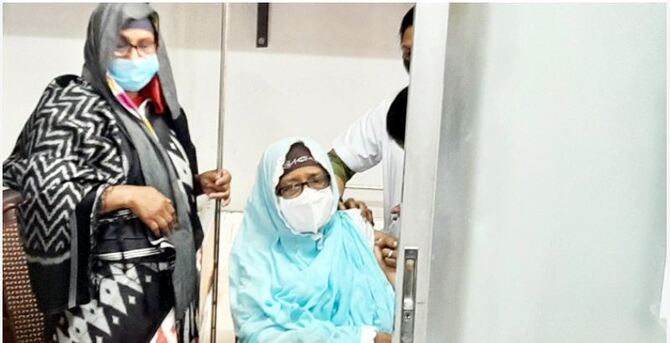 টিকা নিয়ে মনোবল আরও বেড়ে গেল : শ্রম প্রতিমন্ত্রী