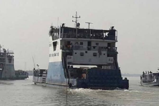 শিমুলিয়া-বাংলাবাজার নৌপথে ফেরি চলাচল শুরু