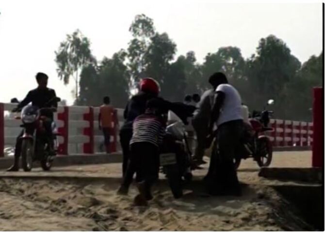 সেতুর সুফল পাচ্ছে না রৌমারীবাসী