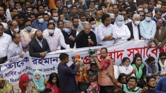 ‘তারেক রহমান দেশে ফিরলে আপনাদের হাজার বছরের সাজা হবে’