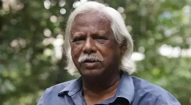 টিকা নিলেন ডা. জাফরুল্লাহ, বললেন সবাইকে নিতে