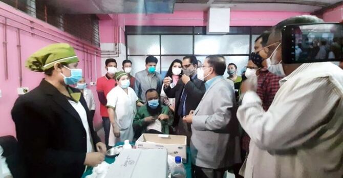 টিকা নিয়ে ভীতি যতটুকু ছিল, এখন একেবারেই নেই : স্বাস্থ্য সচিব