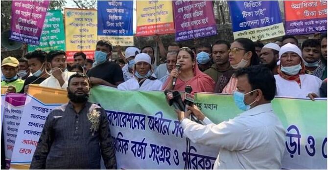 টেন্ডার বাণিজ্য বন্ধ না হলে বর্জ্য সংগ্রহ বন্ধের হুমকি