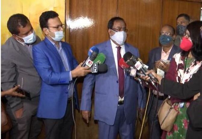 বর্ডারে চালের ট্রাক আটকে আছে, এলেই দাম কমবে: খাদ্যমন্ত্রী