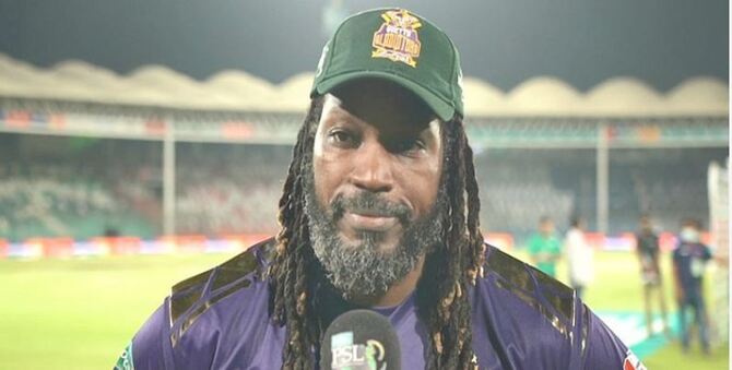 দেশের হয়ে খেলতে পিএসএল ছাড়লেন গেইল