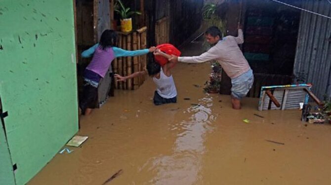 ফিলিপাইনে ‘দুজুয়ানের’ তাণ্ডব, বাড়ি ছাড়া ৫ হাজারের বেশি মানুষ