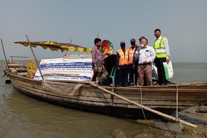 মেঘনা নদীতে ঝাটকা মাছ ধরা বন্ধে প্রচারণা