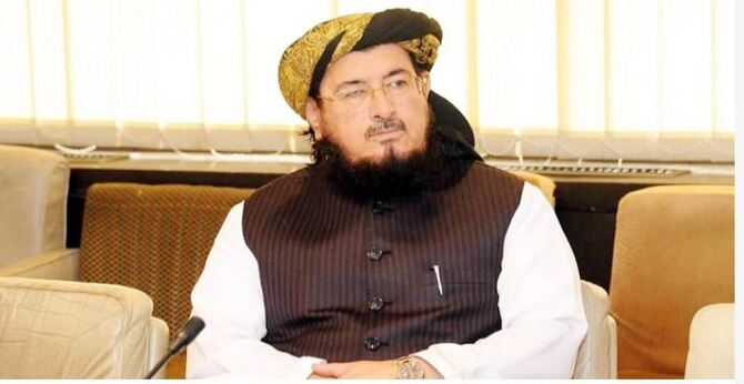 কিশোরী বিয়ে করে বিপাকে পঞ্চাশোর্ধ্ব পাক এমপি