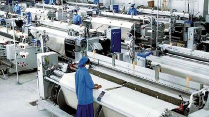 কঠোর লকডাউনেও খোলা থাকবে শিল্প-কারখানা