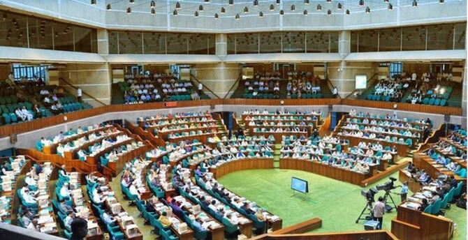 সংসদের সংক্ষিপ্ত অধিবেশন শুরু