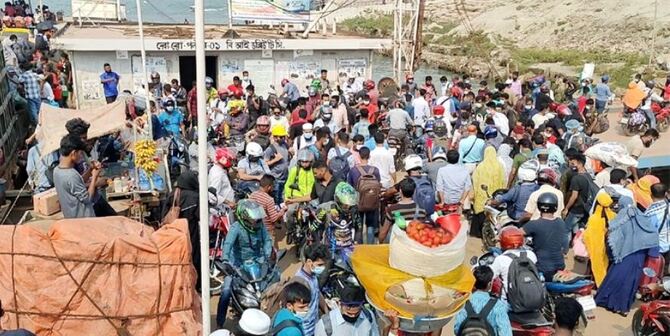 শিমুলিয়া ঘাটে ঘরমুখো যাত্রীর ঢল