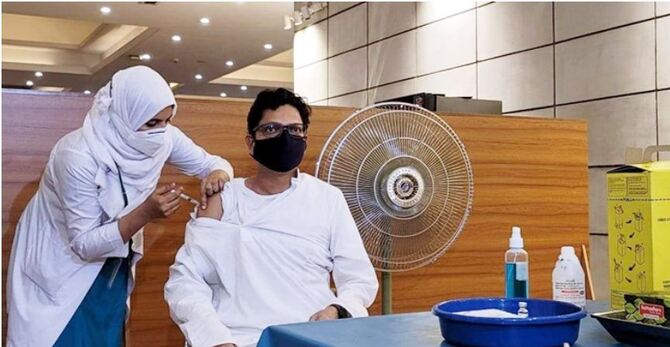 সনদের পাশাপাশি ভ্যাকসিন পাসপোর্ট দেয়ার প্রস্তুতি চলছে : পলক