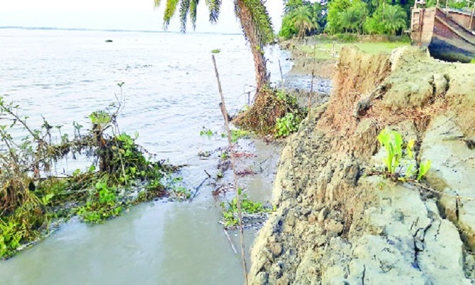 তেঁতুলিয়া নদীতে ভাঙন অব্যাহত