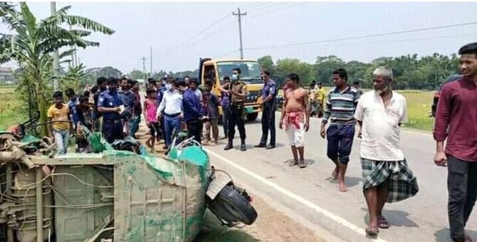 ময়মনসিংহে ট্রাকচাপায় ৩ সিএনজি যাত্রী নিহত