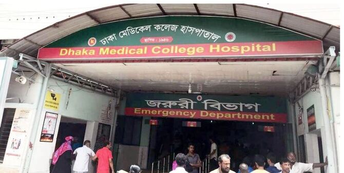 রাজধানীতে নির্মাণাধীন ভবনের দেয়াল ধসে তিন শ্রমিক আহত