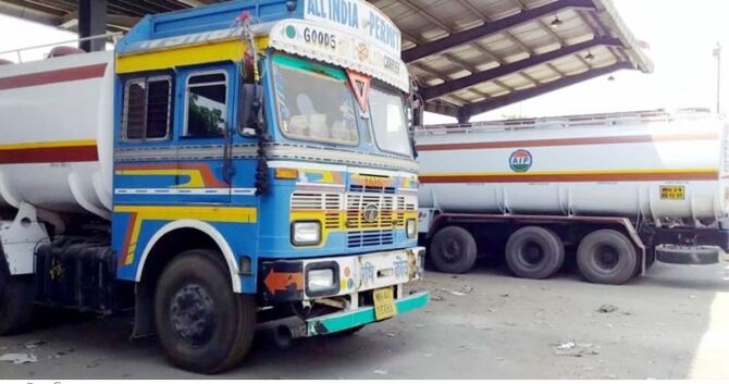 ভারত থেকে বন্ধ অক্সিজেন আমদানি