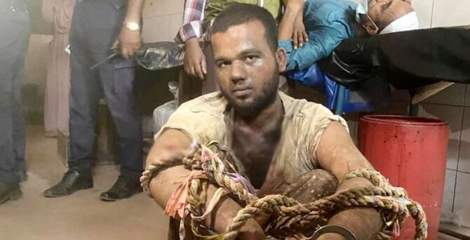 পাগলের ছুরিকাঘাতে প্রাণ গেল দুই কৃষকের