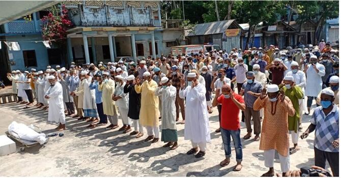 মা-বাবার পাশে চিরনিদ্রায় শায়িত হলেন ড. তারেক শামসুর রেহমান