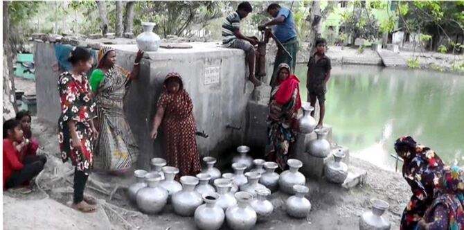 এক কলস পানির জন্য এত কষ্ট!