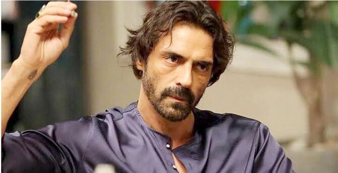 করোনা আক্রান্ত হয়ে সবাইকে যে অনুরোধ করলেন অর্জুন রামপাল